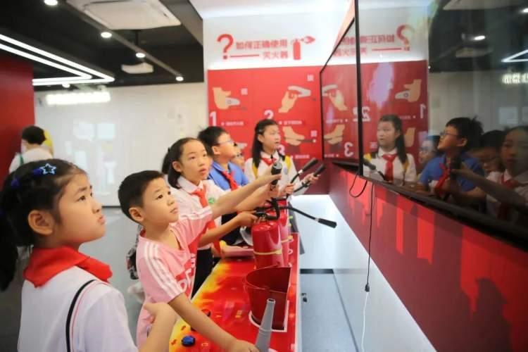 生活科普类节目稿策划秘籍:轻松打造观众爱看的科学内容 生活科普类节目稿策划秘籍:轻松打造观众爱看的科学内容